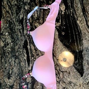 Victoria’s Secret t-shirt wireless bra 36D